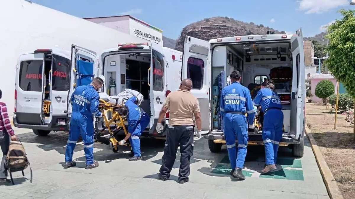 Traslado de peregrinos accidentados a hospitales de Michoacán